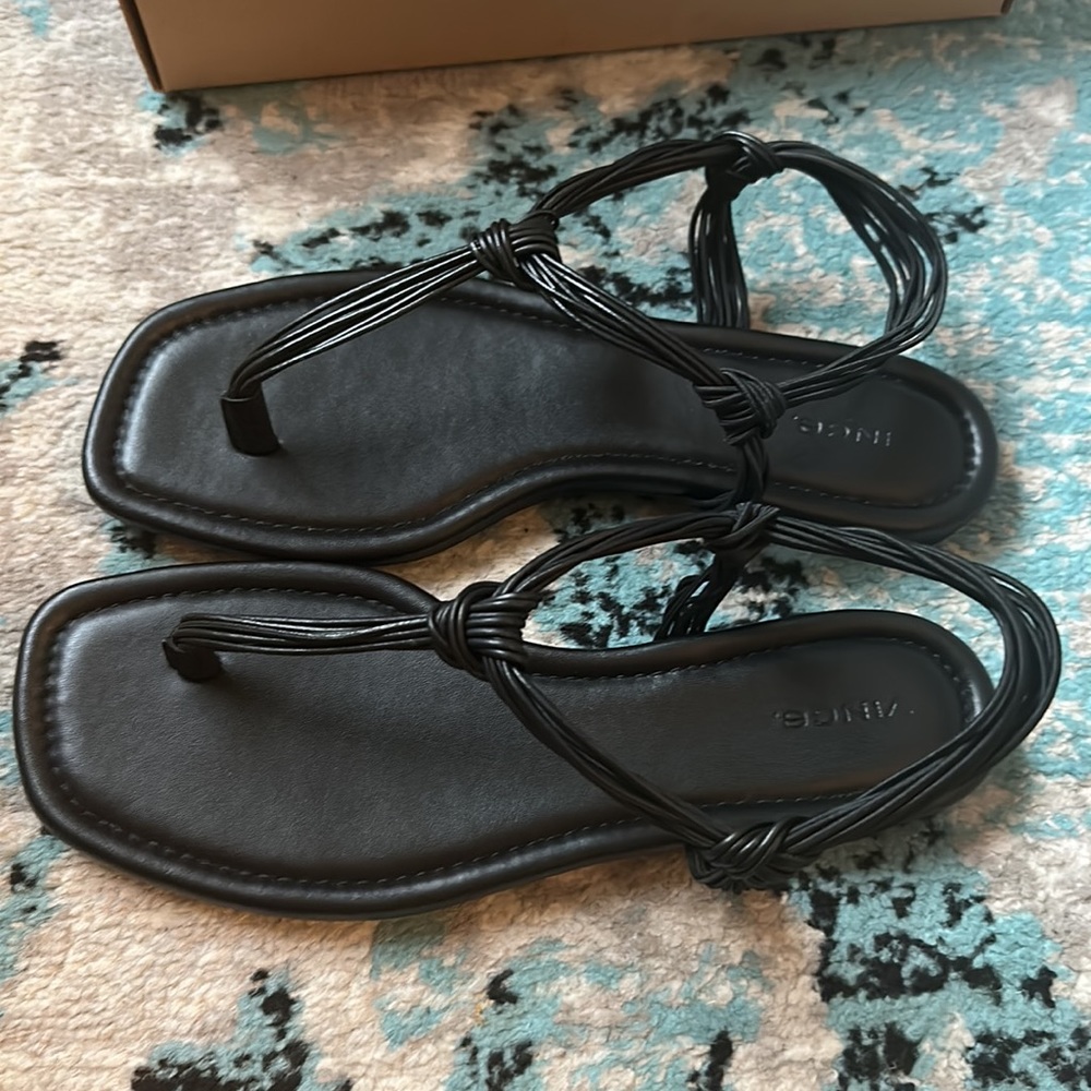 Brand new Vince leather sandals - NEVER BEEN WORN